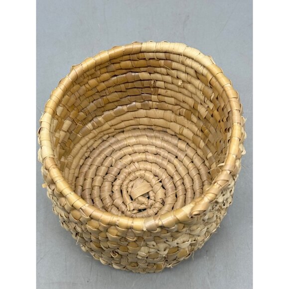 Handwoven Natural Straw Basket Planter 5"Hx4"D Used READ - Picture 2 of 5